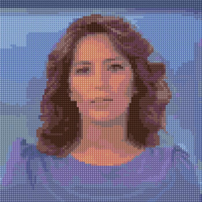 Woman in Bule free cross-stitch pattern